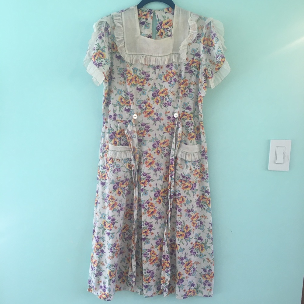 1930s deco feedsack floral day dress